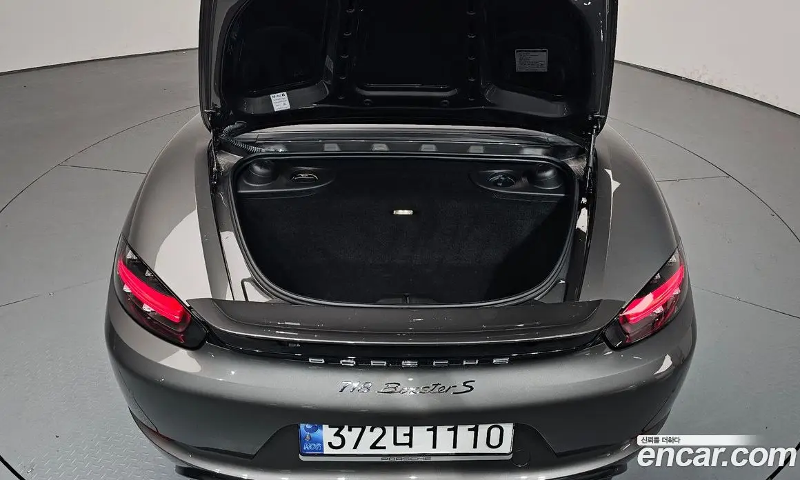 Porsche 718 2016 2.5 автомат (гидро), фото 20 Porsche 718 2016 2.5 автомат (гидро), фото 20