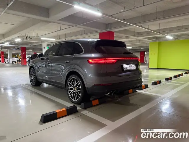 Porsche Cayenne 2020 3.0 автомат (гидро), миниатюра 2