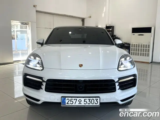 Porsche Cayenne 2020 3.0 автомат (гидро), миниатюра 3