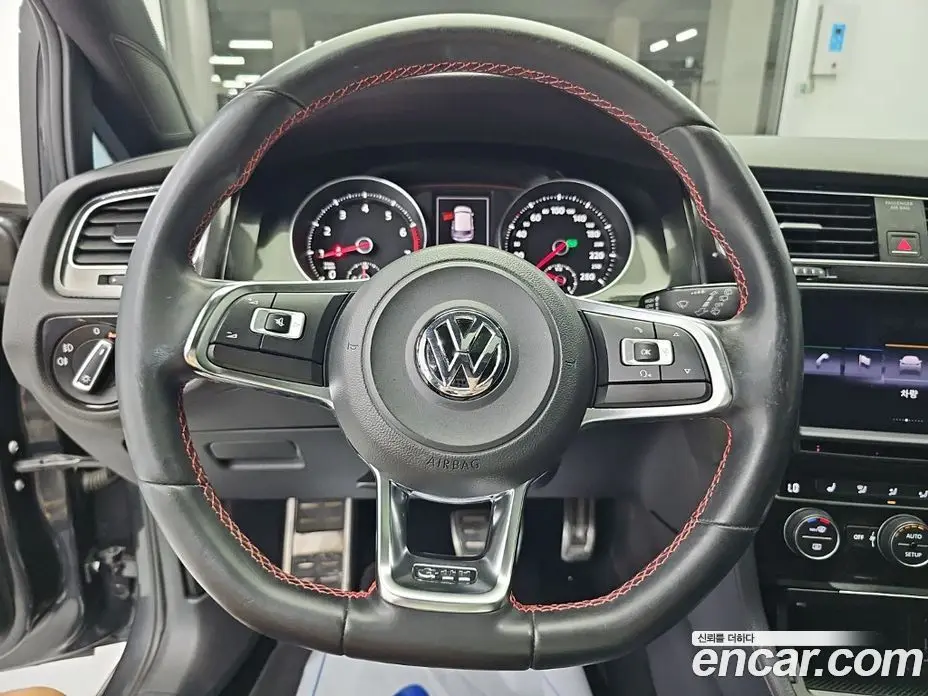 Volkswagen Golf 2014 2.0 автомат (гидро), фото 8 Volkswagen Golf 2014 2.0 автомат (гидро), фото 8