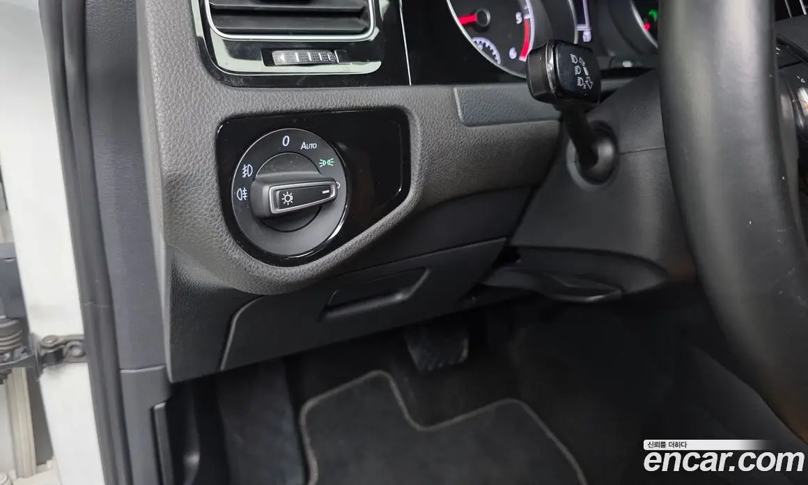 Volkswagen Golf 2015 2.0 автомат (гидро), фото 12