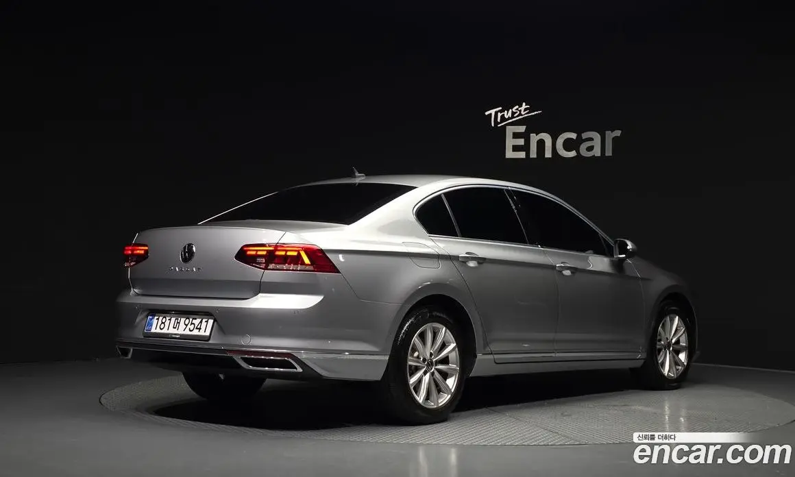Volkswagen Passat 2021 2.0 автомат (гидро), фото 2 Volkswagen Passat 2021 2.0 автомат (гидро), фото 2