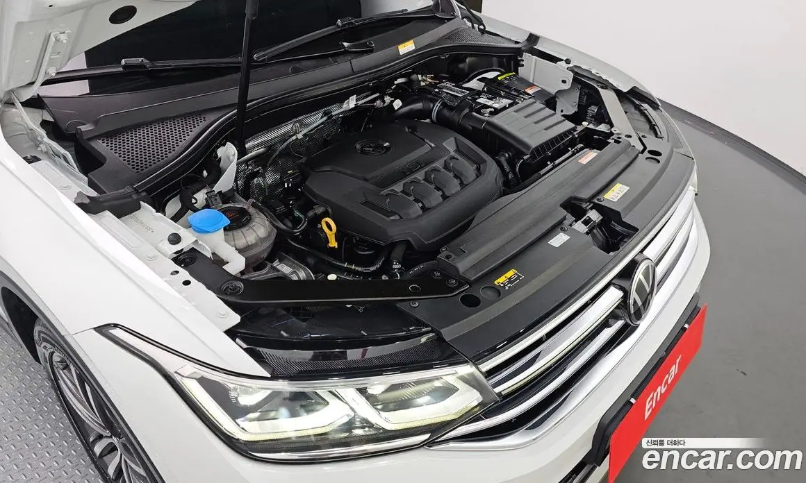 Volkswagen Tiguan 2023 2.0 автомат (гидро), фото 6 Volkswagen Tiguan 2023 2.0 автомат (гидро), фото 6