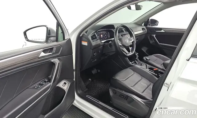 Volkswagen Tiguan 2023 2.0 автомат (гидро), миниатюра 10 Volkswagen Tiguan 2023 2.0 автомат (гидро), миниатюра 10