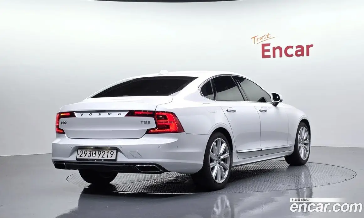 Volvo S90 2019 2.0 автомат (гидро), фото 2 Volvo S90 2019 2.0 автомат (гидро), фото 2