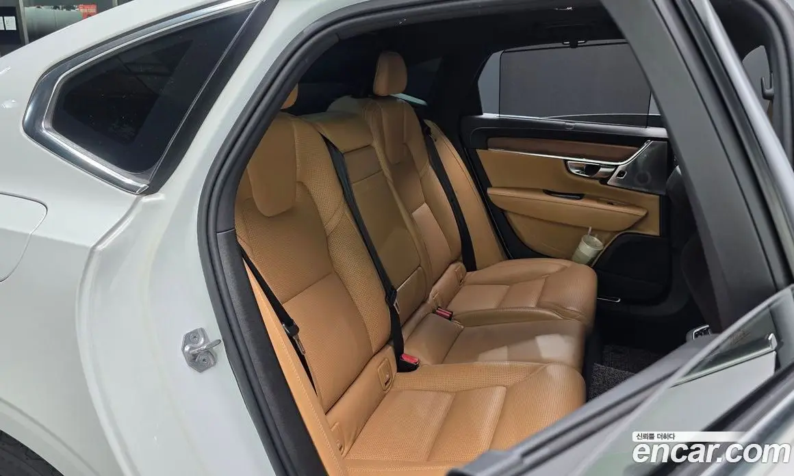 Volvo S90 2019 2.0 автомат (гидро), фото 12 Volvo S90 2019 2.0 автомат (гидро), фото 12