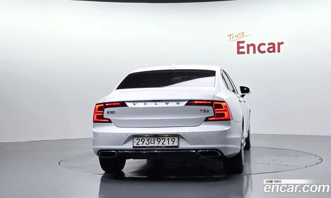 Volvo S90 2019 2.0 автомат (гидро), фото 4 Volvo S90 2019 2.0 автомат (гидро), фото 4