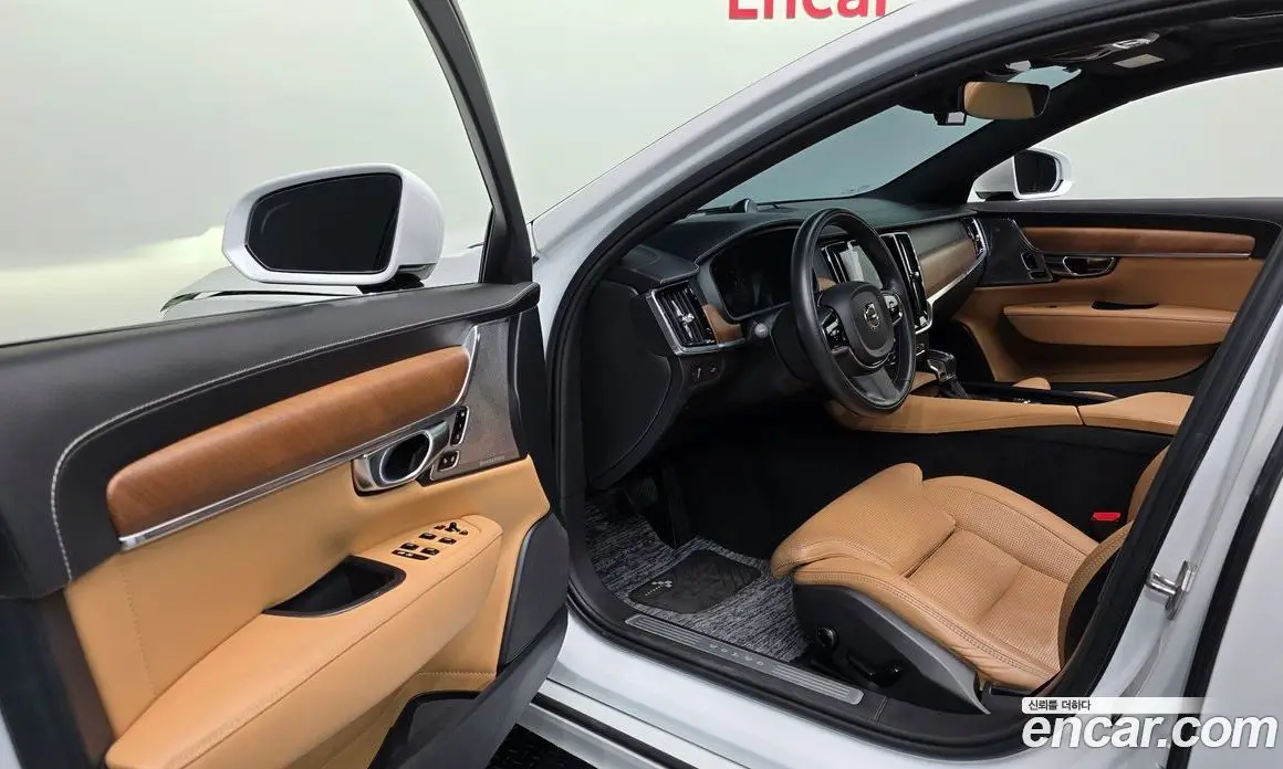 Volvo S90 2019 2.0 автомат (гидро), фото 10 Volvo S90 2019 2.0 автомат (гидро), фото 10