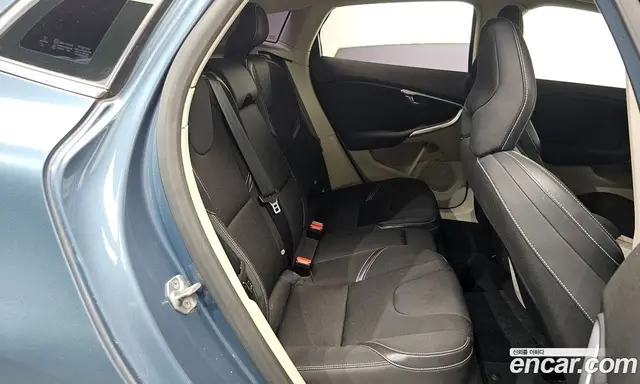 Volvo V40 2014 1.6 автомат (гидро), миниатюра 11 Volvo V40 2014 1.6 автомат (гидро), миниатюра 11