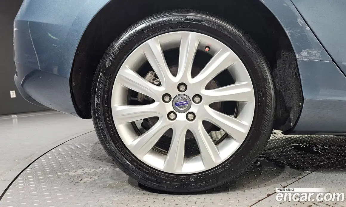 Volvo V40 2014 1.6 автомат (гидро), фото 5 Volvo V40 2014 1.6 автомат (гидро), фото 5