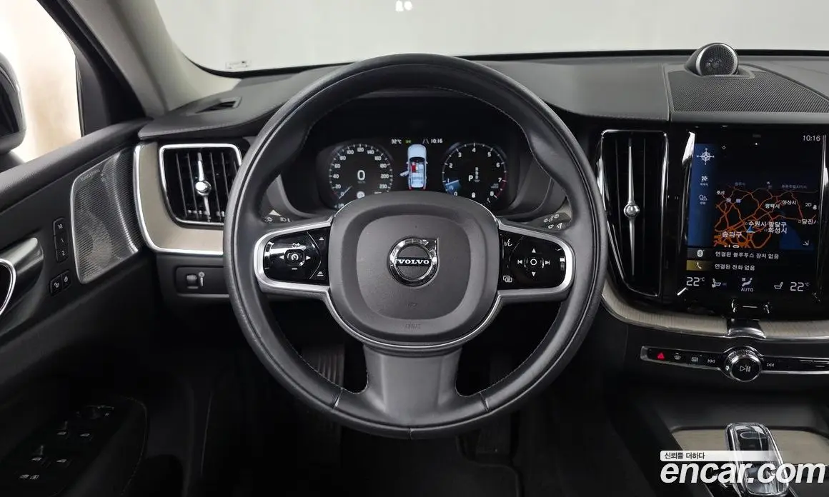 Volvo XC60 2021 2.0 автомат (гидро), фото 13