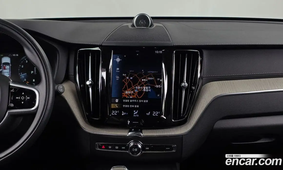 Volvo XC60 2021 2.0 автомат (гидро), фото 14