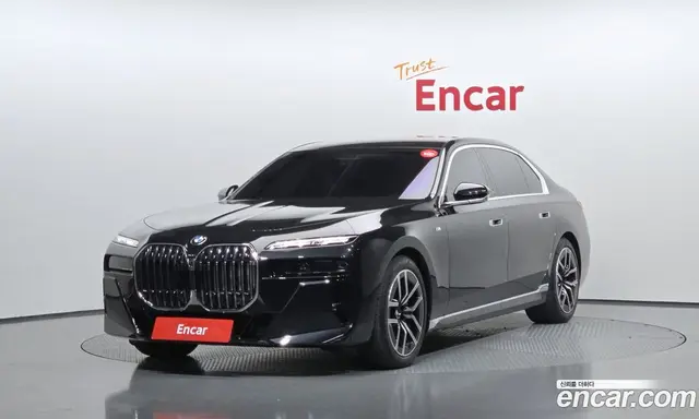 BMW 7 серия, 2025, 17 598 км