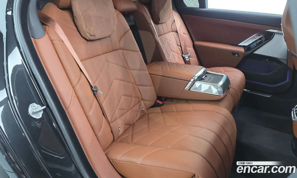 BMW 7 серия 2025 3.0 автомат (гидро), фото 12