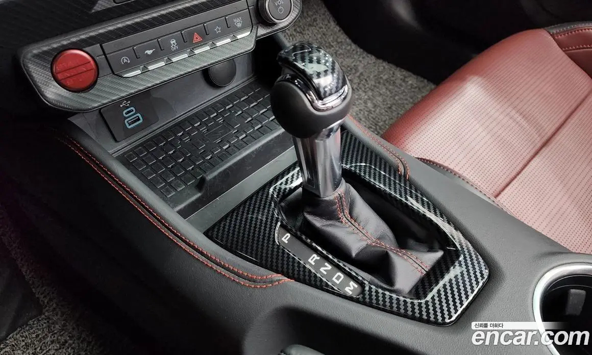 Ford Mustang 2024 2.3 автомат (гидро), фото 9