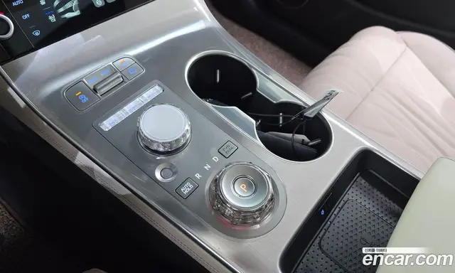 Genesis GV70 2026 2.5 автомат (гидро), миниатюра 9