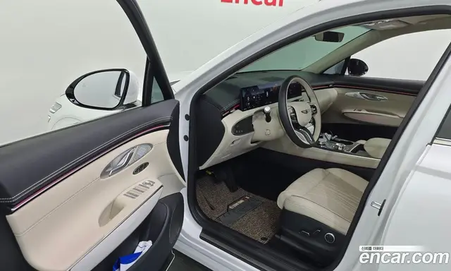 Genesis GV70 2026 2.5 автомат (гидро), миниатюра 10
