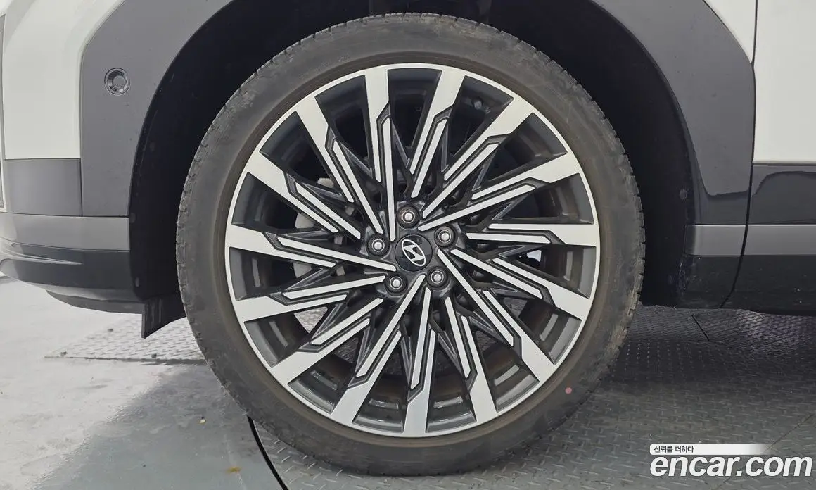 Hyundai Santa Fe 2023 2.5 автомат (гидро), фото 5