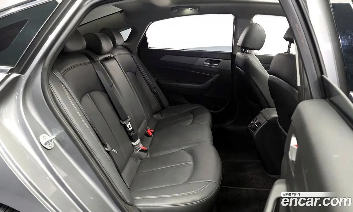 Hyundai Sonata 2018 2.0 автомат (гидро), фото 12
