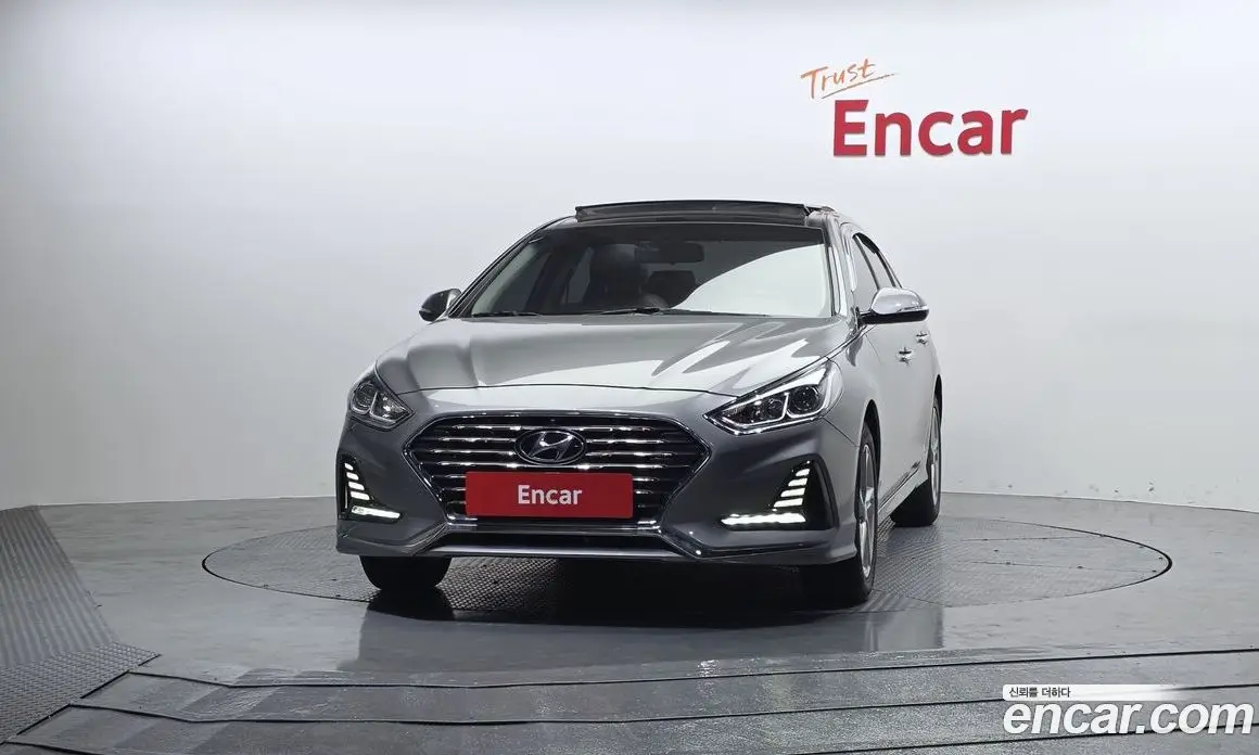 Hyundai Sonata 2018 2.0 автомат (гидро), фото 3