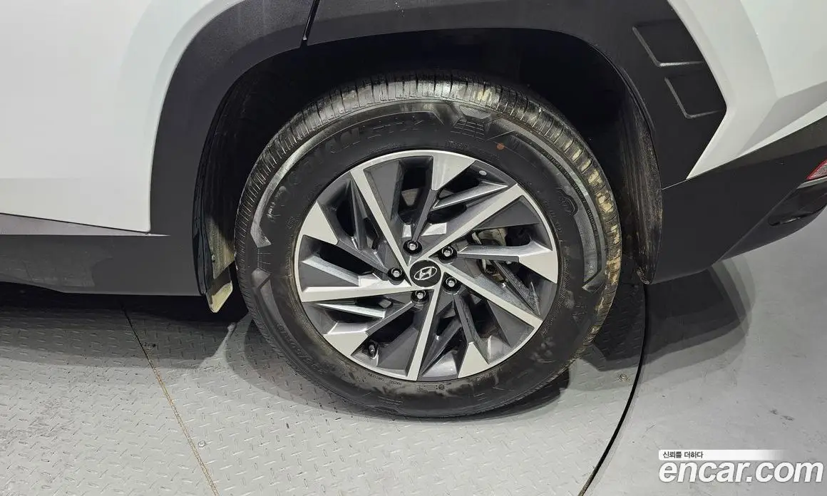 Hyundai Tucson 2023 1.6 автомат (гидро), фото 5