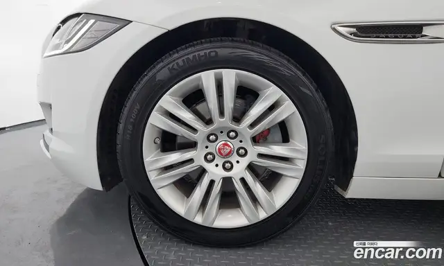 Jaguar XF 2016 2.0 автомат (гидро), миниатюра 5