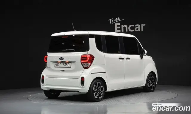 Kia Ray 2018 1.0 автомат (гидро), миниатюра 2