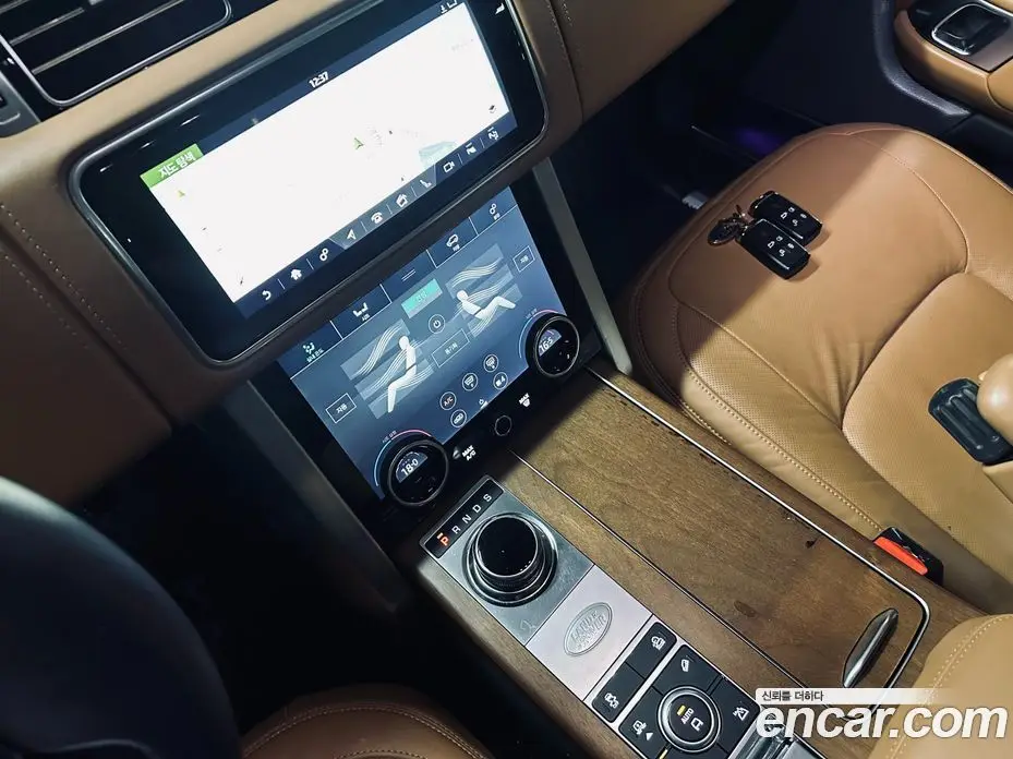 Land Rover Range Rover 2020 4.4 автомат (гидро), фото 20 Land Rover Range Rover 2020 4.4 автомат (гидро), фото 20