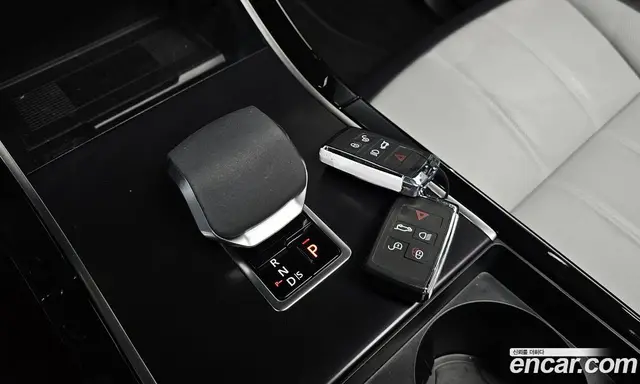 Land Rover Range Rover Evoque 2025 2.0 автомат (гидро), миниатюра 8 Land Rover Range Rover Evoque 2025 2.0 автомат (гидро), миниатюра 8