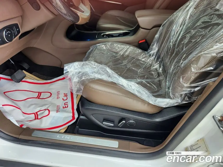 Lincoln MKC 2015 2.0 автомат (гидро), фото 17 Lincoln MKC 2015 2.0 автомат (гидро), фото 17