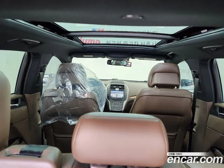 Lincoln MKC 2015 2.0 автомат (гидро), фото 8 Lincoln MKC 2015 2.0 автомат (гидро), фото 8