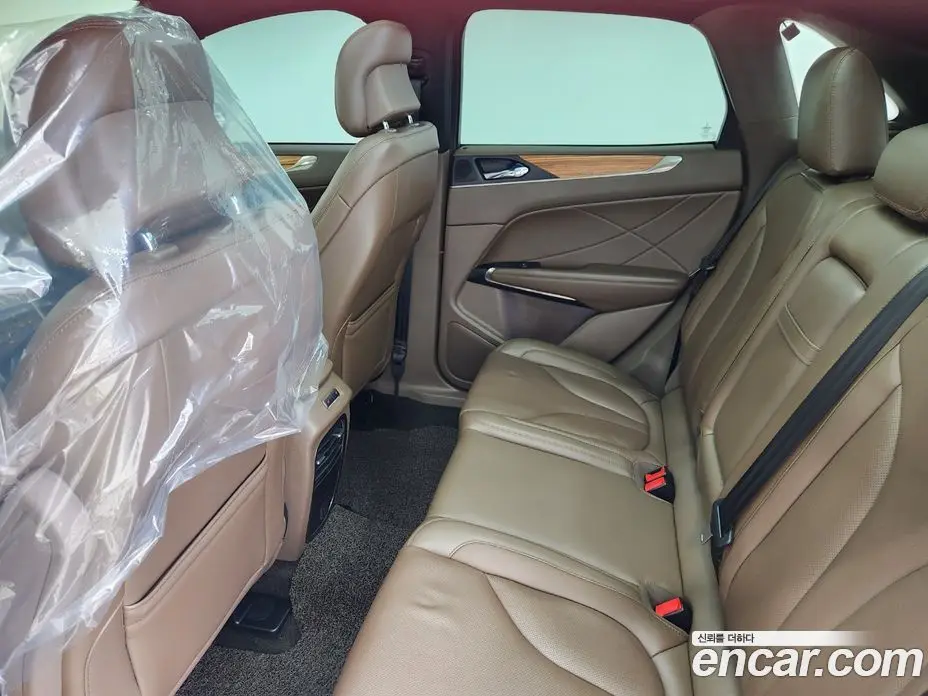 Lincoln MKC 2015 2.0 автомат (гидро), фото 9 Lincoln MKC 2015 2.0 автомат (гидро), фото 9