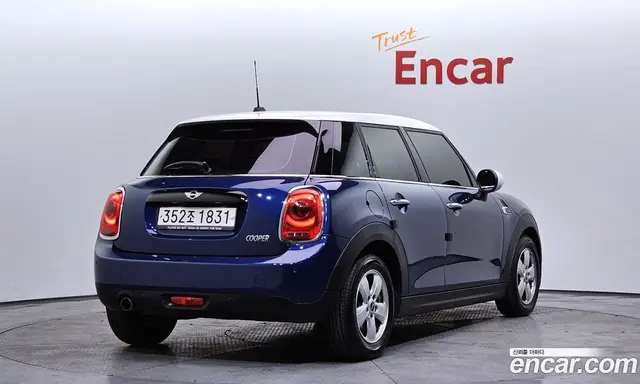 Mini Cooper 2017 1.5 автомат (гидро), миниатюра 2 Mini Cooper 2017 1.5 автомат (гидро), миниатюра 2