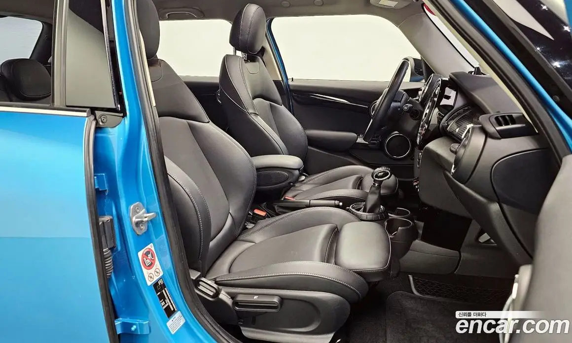 Mini Cooper 2017 2.0 автомат (гидро), фото 10 Mini Cooper 2017 2.0 автомат (гидро), фото 10