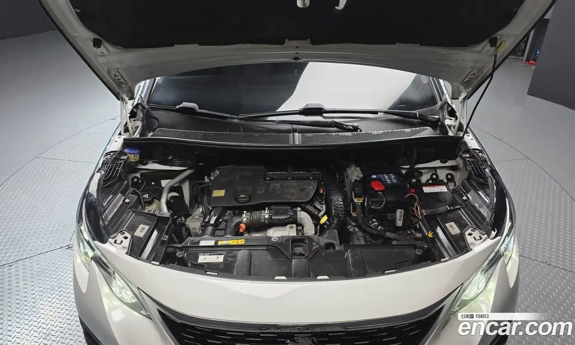 Peugeot 3008 2017 1.6 автомат (гидро), фото 6