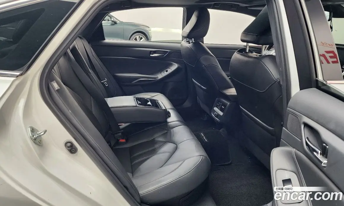 Toyota Avalon 2022 2.5 автомат (гидро), фото 11