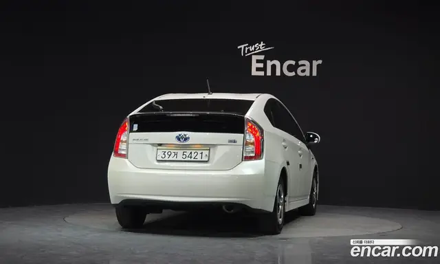 Toyota Prius 2015 1.8 автомат (гидро), миниатюра 4 Toyota Prius 2015 1.8 автомат (гидро), миниатюра 4