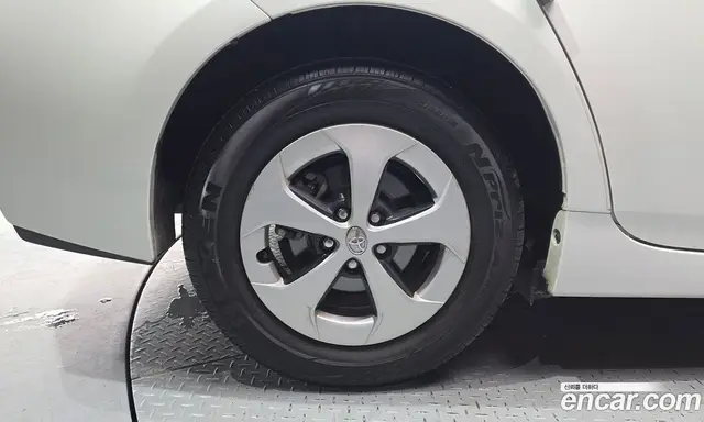 Toyota Prius 2015 1.8 автомат (гидро), миниатюра 5 Toyota Prius 2015 1.8 автомат (гидро), миниатюра 5