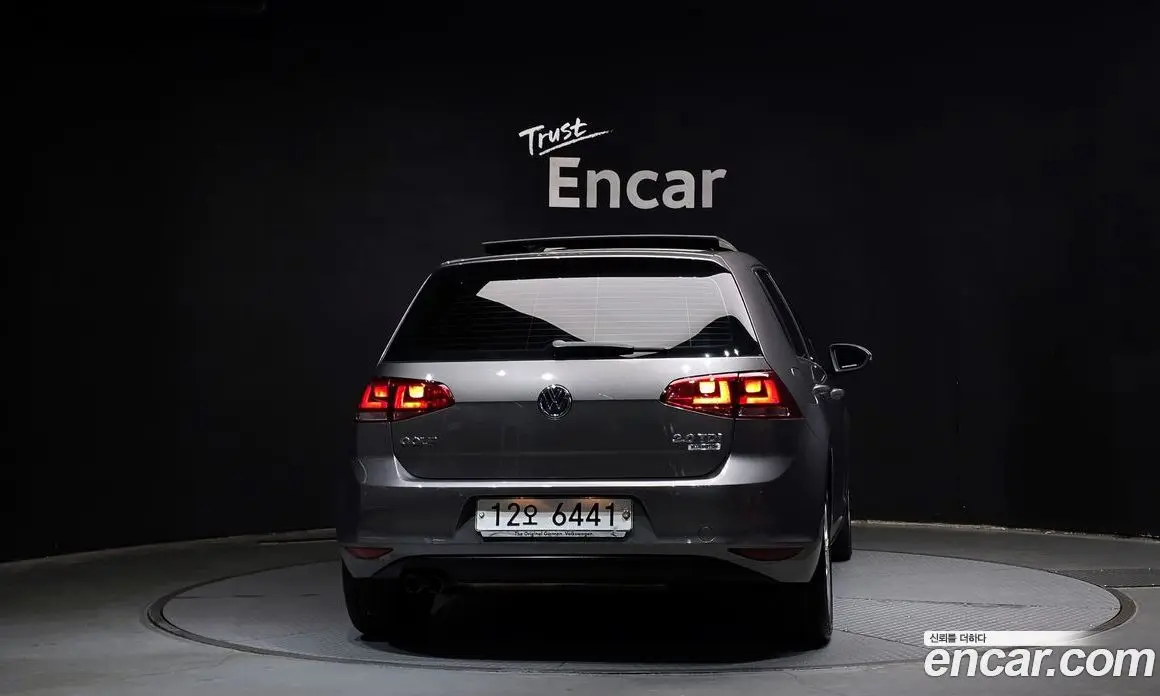 Volkswagen Golf 2015 2.0 автомат (гидро), фото 4 Volkswagen Golf 2015 2.0 автомат (гидро), фото 4