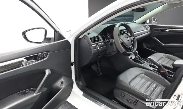 Volkswagen Passat 2018 2.0 автомат (гидро), миниатюра 11 Volkswagen Passat 2018 2.0 автомат (гидро), миниатюра 11