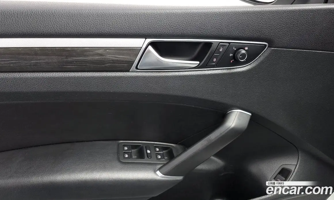 Volkswagen Passat 2018 2.0 автомат (гидро), фото 17 Volkswagen Passat 2018 2.0 автомат (гидро), фото 17