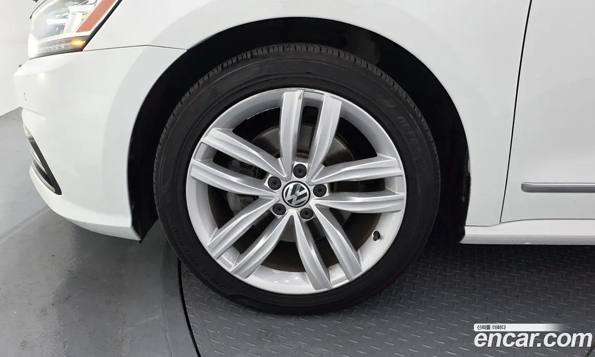 Volkswagen Passat 2018 2.0 автомат (гидро), фото 5 Volkswagen Passat 2018 2.0 автомат (гидро), фото 5