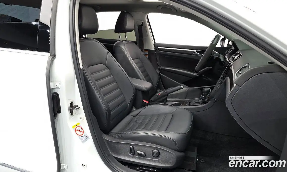Volkswagen Passat 2018 2.0 автомат (гидро), фото 10 Volkswagen Passat 2018 2.0 автомат (гидро), фото 10