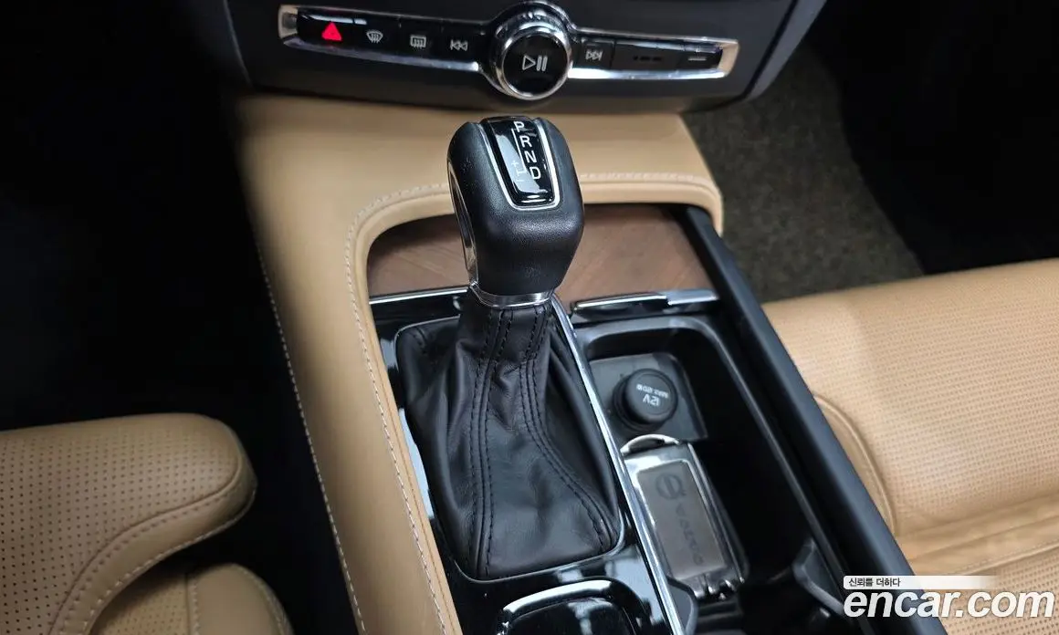 Volvo S90 2018 2.0 автомат (гидро), фото 9 Volvo S90 2018 2.0 автомат (гидро), фото 9