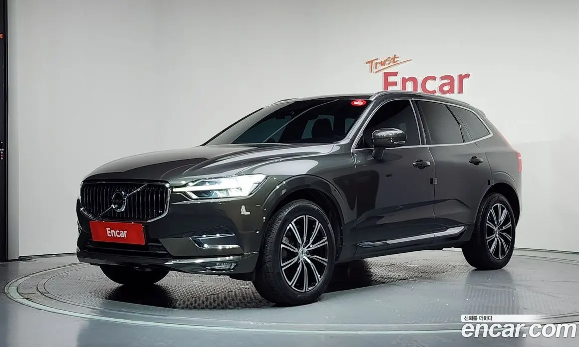 Volvo XC60 2018 2.0 автомат (гидро), фото 1 Volvo XC60 2018 2.0 автомат (гидро), фото 1