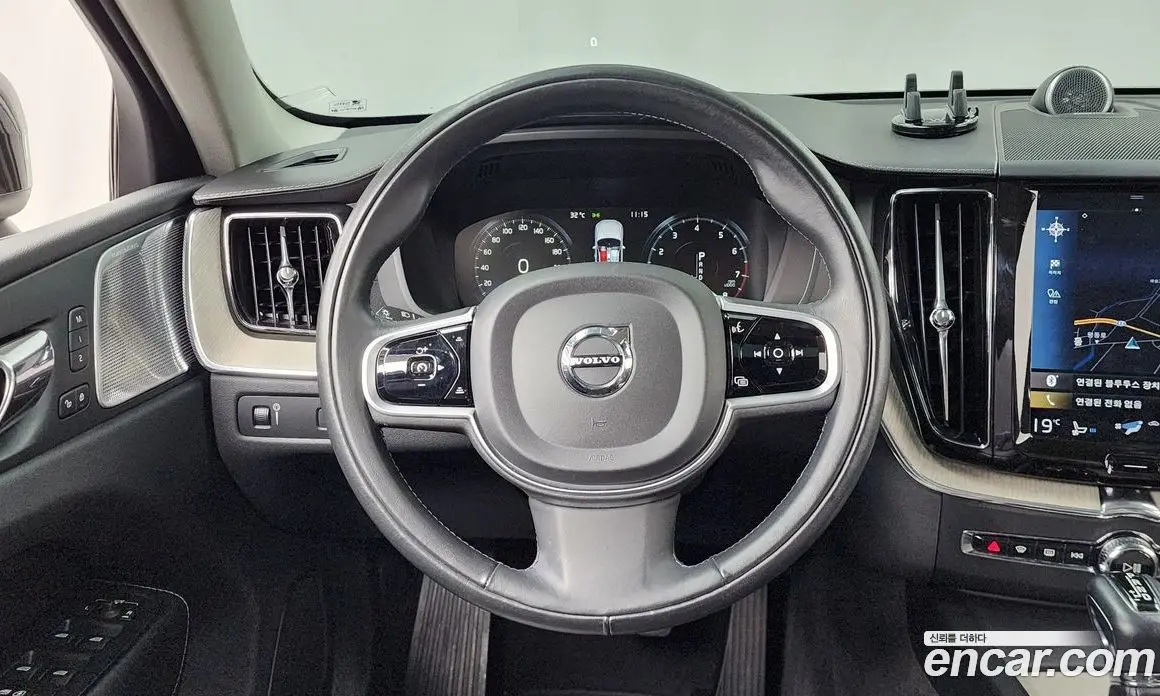 Volvo XC60 2018 2.0 автомат (гидро), фото 13 Volvo XC60 2018 2.0 автомат (гидро), фото 13