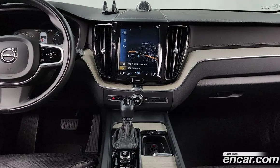 Volvo XC60 2018 2.0 автомат (гидро), фото 14 Volvo XC60 2018 2.0 автомат (гидро), фото 14