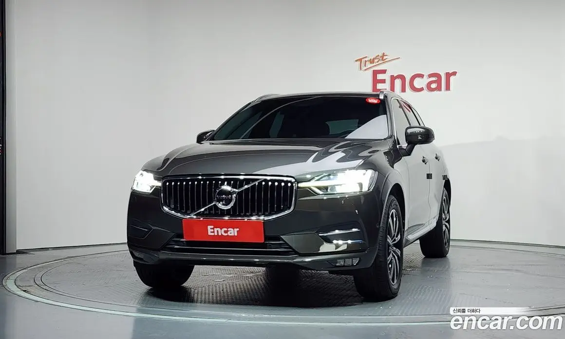 Volvo XC60 2018 2.0 автомат (гидро), фото 3 Volvo XC60 2018 2.0 автомат (гидро), фото 3