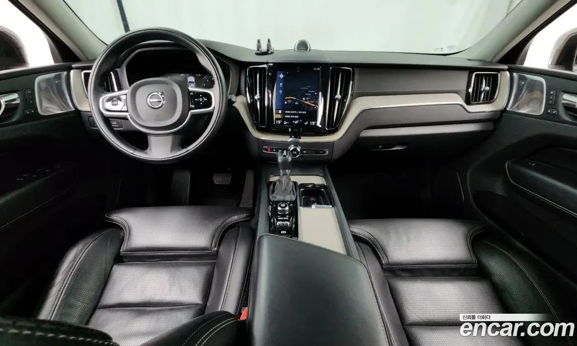 Volvo XC60 2018 2.0 автомат (гидро), фото 7 Volvo XC60 2018 2.0 автомат (гидро), фото 7