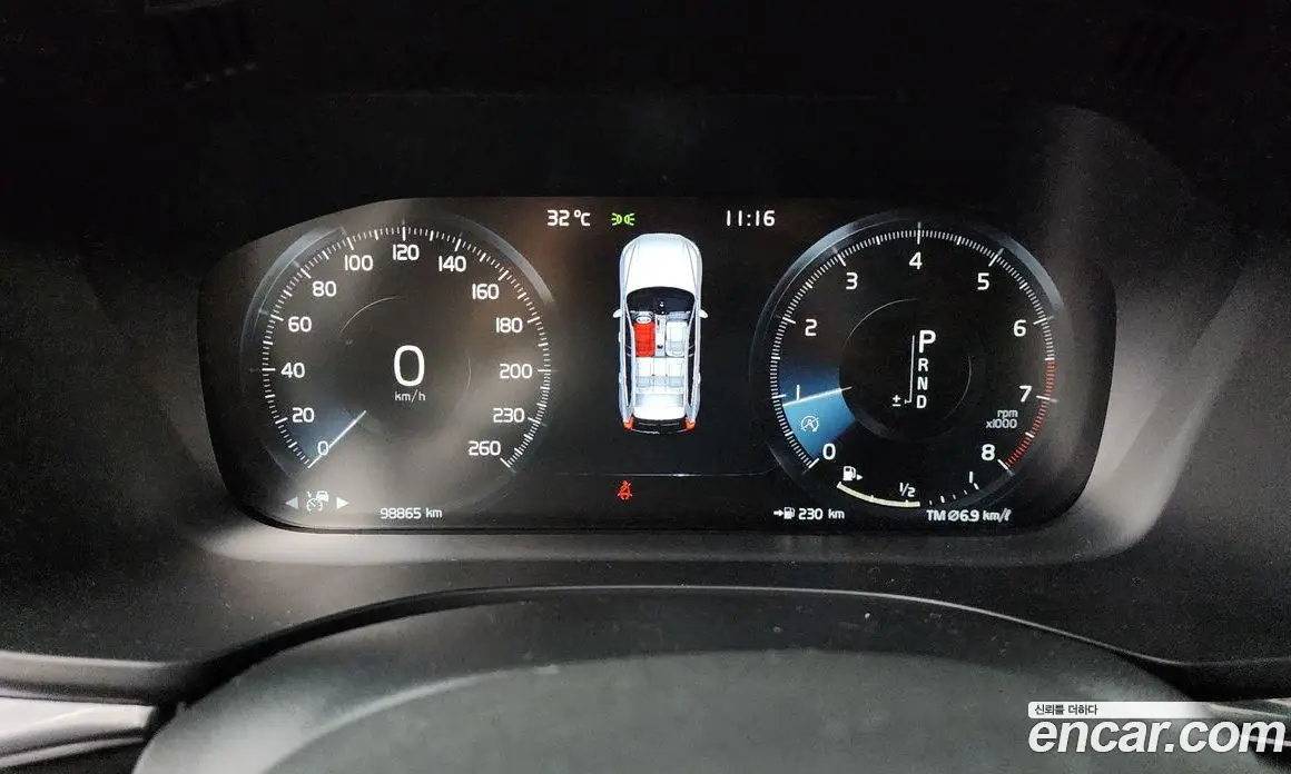 Volvo XC60 2018 2.0 автомат (гидро), фото 8 Volvo XC60 2018 2.0 автомат (гидро), фото 8